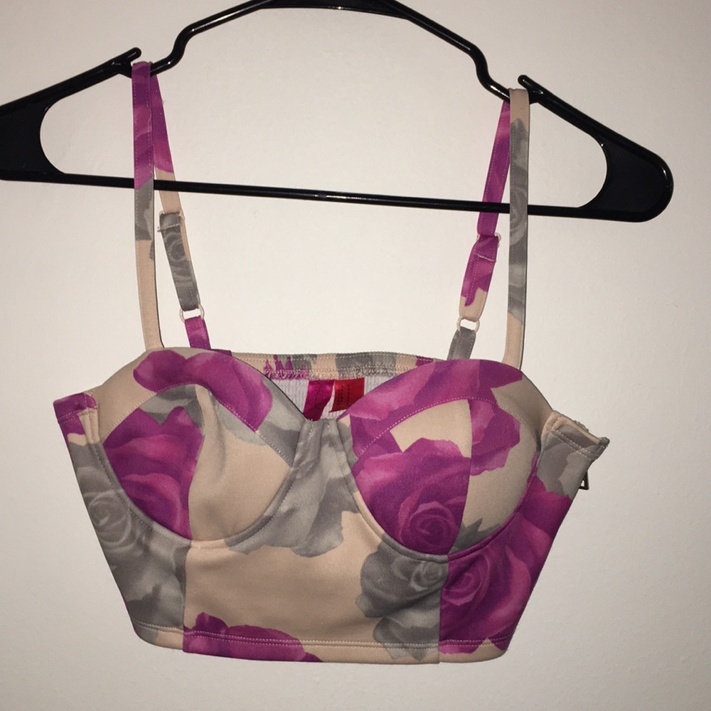 Bold floral crop